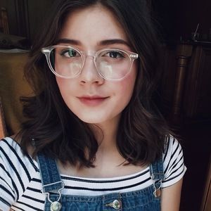 Meet your Posher, Vanessa